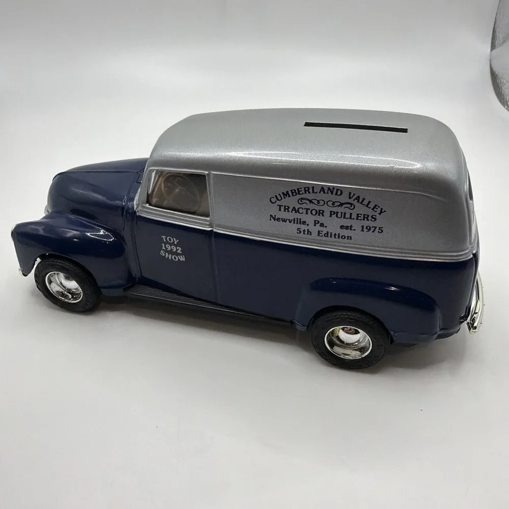 ERTL 1950 Panel Truck Bank  Cumberland Valley Toy  General Motors‎
